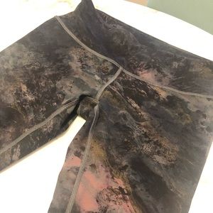 Lululemon Luxtreme Wunder Under 6